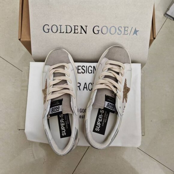 Golden Goose Women's Cream and Gold Flats - Picture 1 of 5